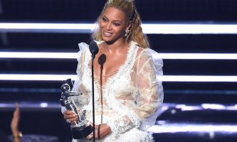 Beyonce MTV VMA 2016
