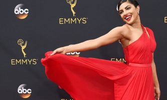 priyanka-chopra-twirls-at-the-68th-emmy-awards-2016z